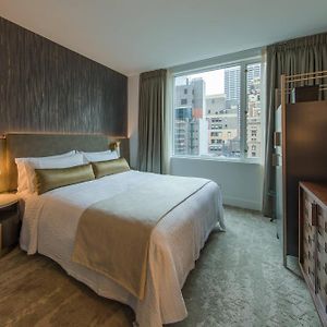 Camera con letto king size